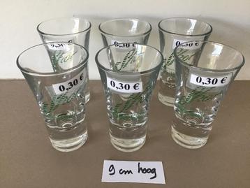 12 setjes van 6 gelijke glazen voor "sterken" drank beschikbaar voor biedingen