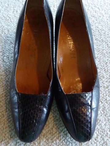 Zwarte lederen schoenen " Hasley " m 40 beschikbaar voor biedingen