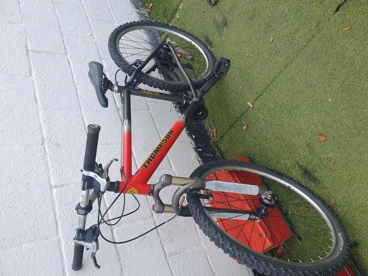 Vélo Thomson, Vélos & Vélomoteurs, Vélos | Vélos de course, Comme neuf, 26 pouces, Enlèvement