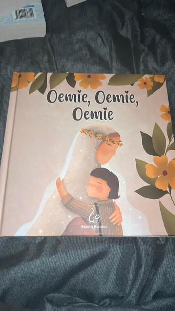 Asiyah Kalin - Oemie, oemie, oemie beschikbaar voor biedingen