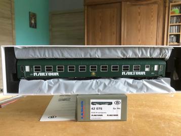 LS MODELS 42075 SNCB VOITURE I5 Bc10 RAILTOUR EP IVa HO beschikbaar voor biedingen
