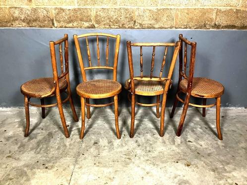 Brocante Thonet stijl bentwood webbing stoelen antiek, Antiek en Kunst, Antiek | Meubels | Stoelen en Sofa's, Ophalen