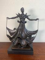 Bronzen Beeld Sculptuur Dalinian Dancer Salvador Dali, Ophalen of Verzenden