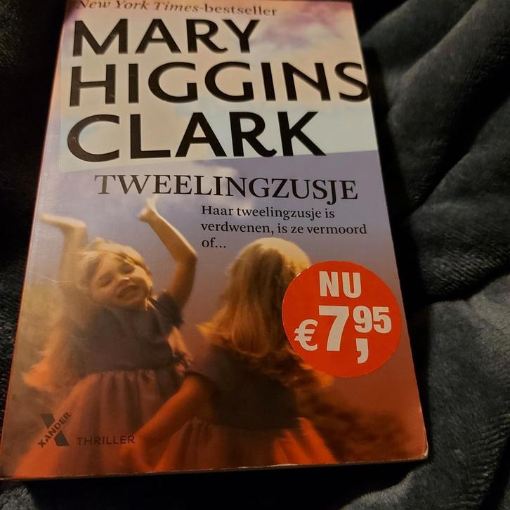 Mary Higgins Clark - Tweelingzusje, Boeken, Thrillers, Zo goed als nieuw, Ophalen of Verzenden