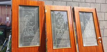 3 deuren met prachtig sprookjes motief in glas beschikbaar voor biedingen