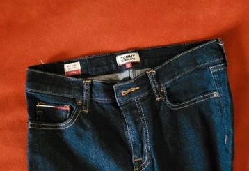 2 Blue Jeans - Tommy Hilfiger/ 1 Black jeans Weekday beschikbaar voor biedingen