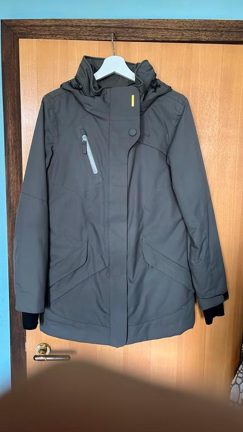 Ski jas Lolë, Kleding | Dames, Wintersportkleding, Zo goed als nieuw, Ophalen