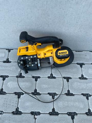 Scie à ruban Dewalt et 2 lames, Enlèvement ou Envoi