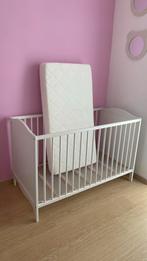 NOUVEAU Lit bébé IKEA SMAGORA + matelas jamais utilisé, Ophalen, Nieuw, Minder dan 140 cm, Matras
