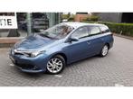 Toyota Auris Comfort & Pack 50, 99 ch, Automatique, 73 kW, Bleu