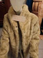 Vend manteau fourure chaud femme prix 10 euros, Enlèvement ou Envoi, Comme neuf