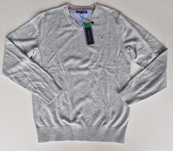 Nieuwe, lichtgrijze pull Tommy Hilfiger (maat 164, 14 jaar) beschikbaar voor biedingen
