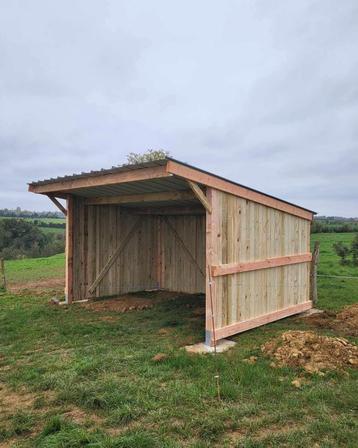 Schuilhok 3x3m of 3x4m in Douglashout. Op voorraad. beschikbaar voor biedingen