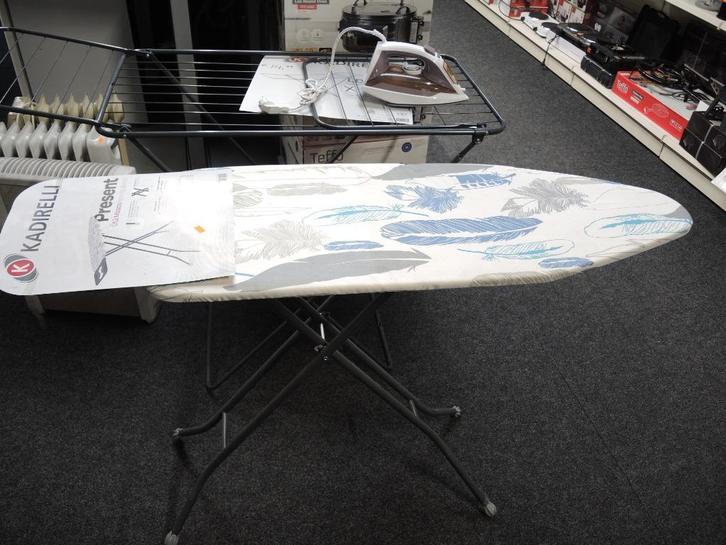 Strijkplank nieuw!, Elektronische apparatuur, Stoomapparaten, Nieuw, Kledingstomer, Ophalen of Verzenden