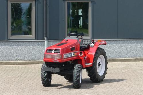 Mitsubishi MT16 4wd / 0926 Draaiuren / Lagenokbanden, Articles professionnels, Agriculture | Tracteurs, Autres marques, Utilisé