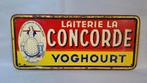 Enseigne publicitaire 1938 Yoghourt Laiterie Concorde Brux, Enlèvement ou Envoi, Utilisé, Panneau publicitaire