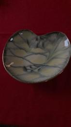 Sierschotel van duurzame kwaliteit, Enlèvement