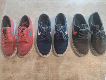 Stefan Janoski Nike mt 39 rood  en 40,5 blauw en zwart, Garçon, Enlèvement ou Envoi, Utilisé, Chaussures