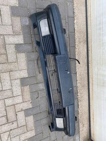 BMW E32 750i V12 bumperset beschikbaar voor biedingen