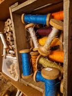 Franse houten bobijnen  €2 €5 €8 €10, Ophalen