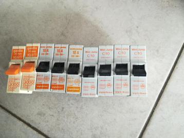 Penautomaten / houders 10A 16A 20A 25A beschikbaar voor biedingen