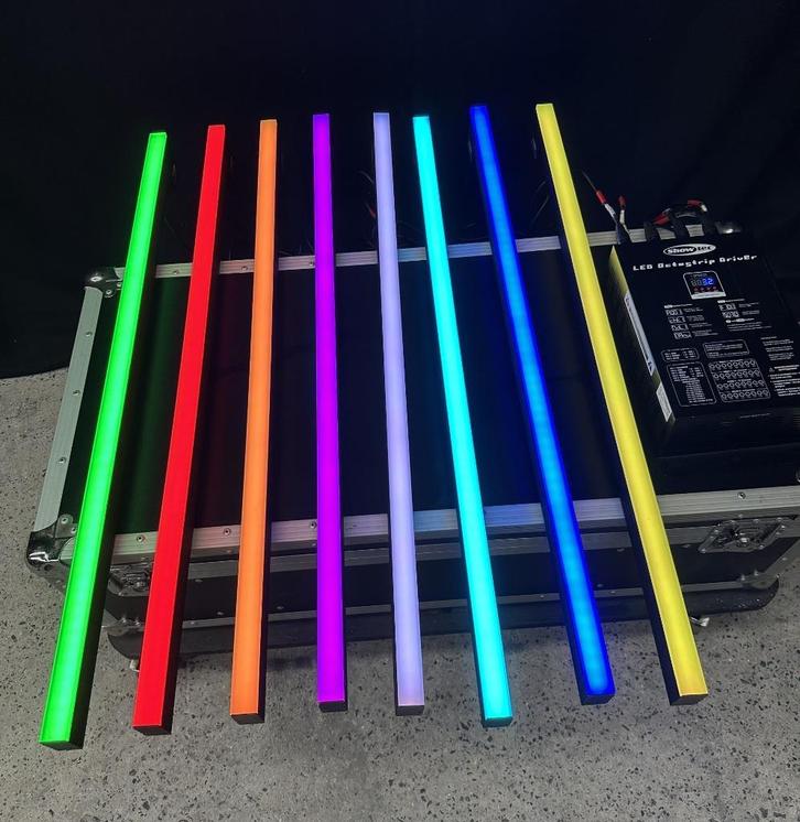 SHOWTEC Led Octostrip-set (2 sets beschikbaar), Muziek en Instrumenten, Licht en Laser, Zo goed als nieuw, Licht, Ophalen