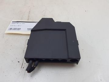 BOITIER FUSIBLES Peugeot 208 II (UB / UH / UP) (01-2019/-), Utilisé, Peugeot