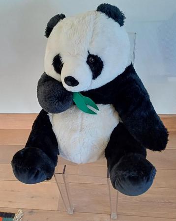 Reuze panda in pluche beschikbaar voor biedingen