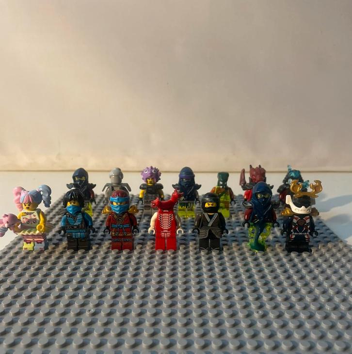 14 Lego Ninjago Minifiguren Lot, Kinderen en Baby's, Speelgoed | Duplo en Lego, Zo goed als nieuw, Lego, Losse stenen, Ophalen of Verzenden
