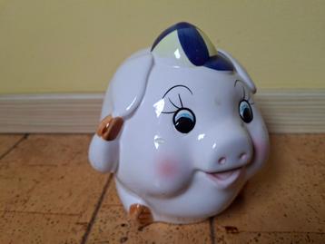 Spaarvarken met kleine pet beschikbaar voor biedingen