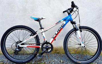 VTT CUBE 24" à 9/12 ans en bon état prix225€ 0489813734 beschikbaar voor biedingen