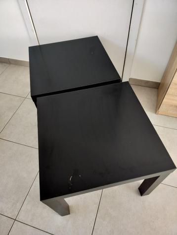 2 ikea lack tafeltjes voor 8€. Kleur ZWART