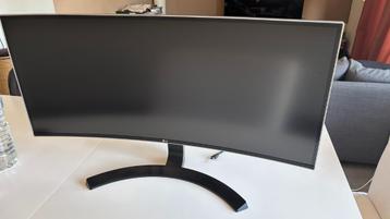 LG 34UC88-B Ultrawide Monitor 34" beschikbaar voor biedingen