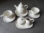 Brocant/Landelijk Tea for one, 2 kopjes + melk en suiker set, Gebruikt, Ophalen of Verzenden, Overige stijlen, Kop(pen) en/of Schotel(s)