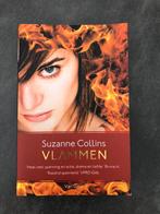 3 boeken van Suzanne Collins, Comme neuf, Enlèvement ou Envoi