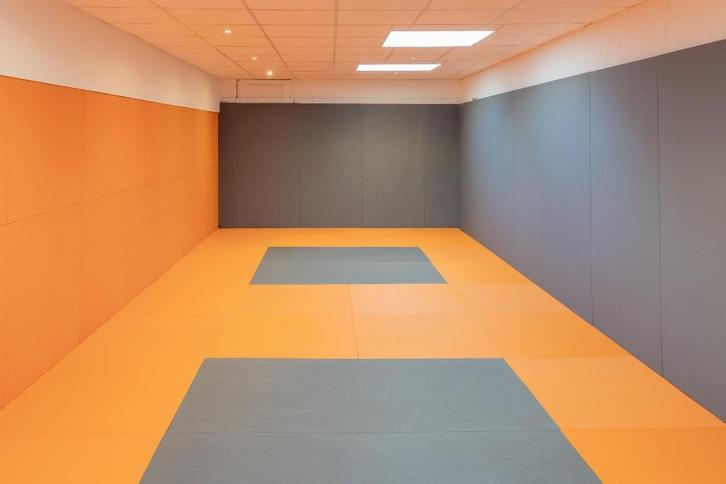 Judomatten nieuwstaat grijs 2x1 meter, Sport en Fitness, Vechtsporten en Zelfverdediging, Zo goed als nieuw, Vechtsportmaterialen