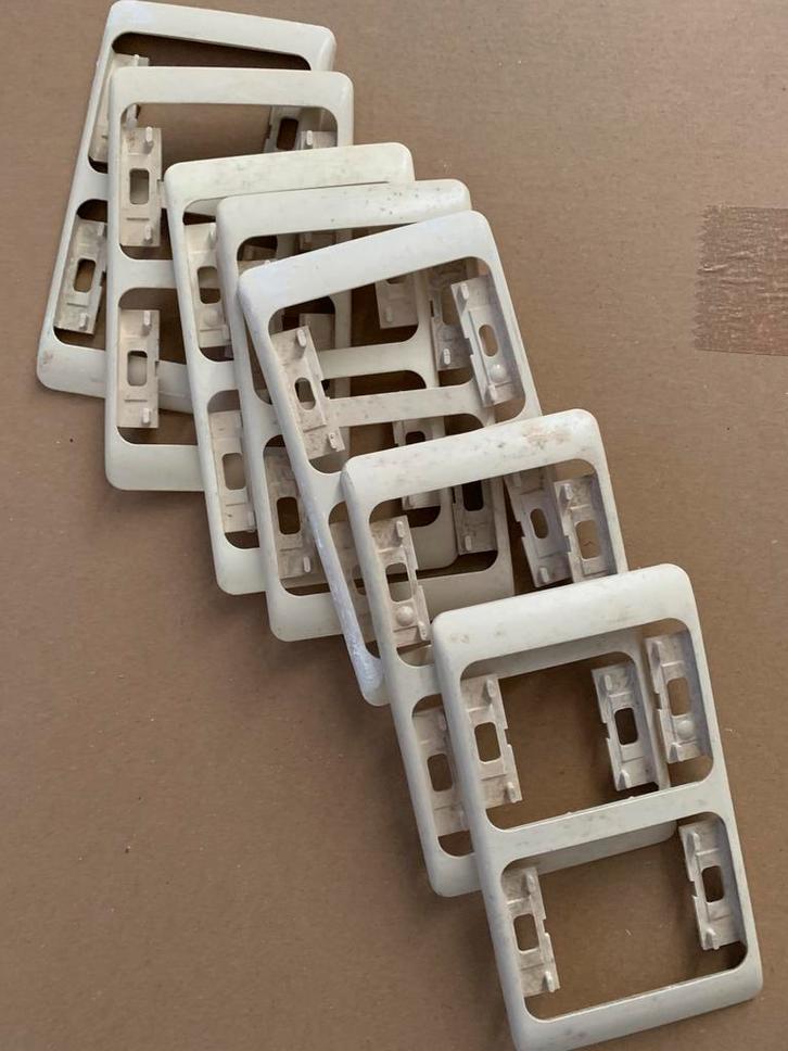 Niko PR20 ivoor, Doe-het-zelf en Bouw, Elektriciteit en Kabels, Gebruikt, Schakelaar, Ophalen