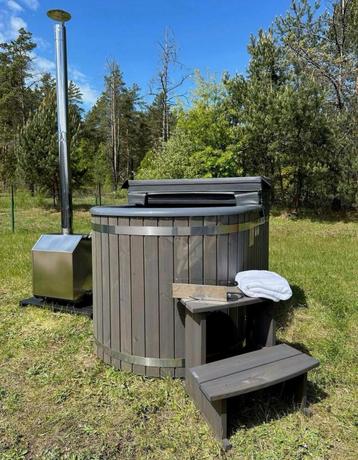 Bain Nordiqud Aqualuxe NOUVEAU en stock!, Enlèvement, Escalier, Fixé