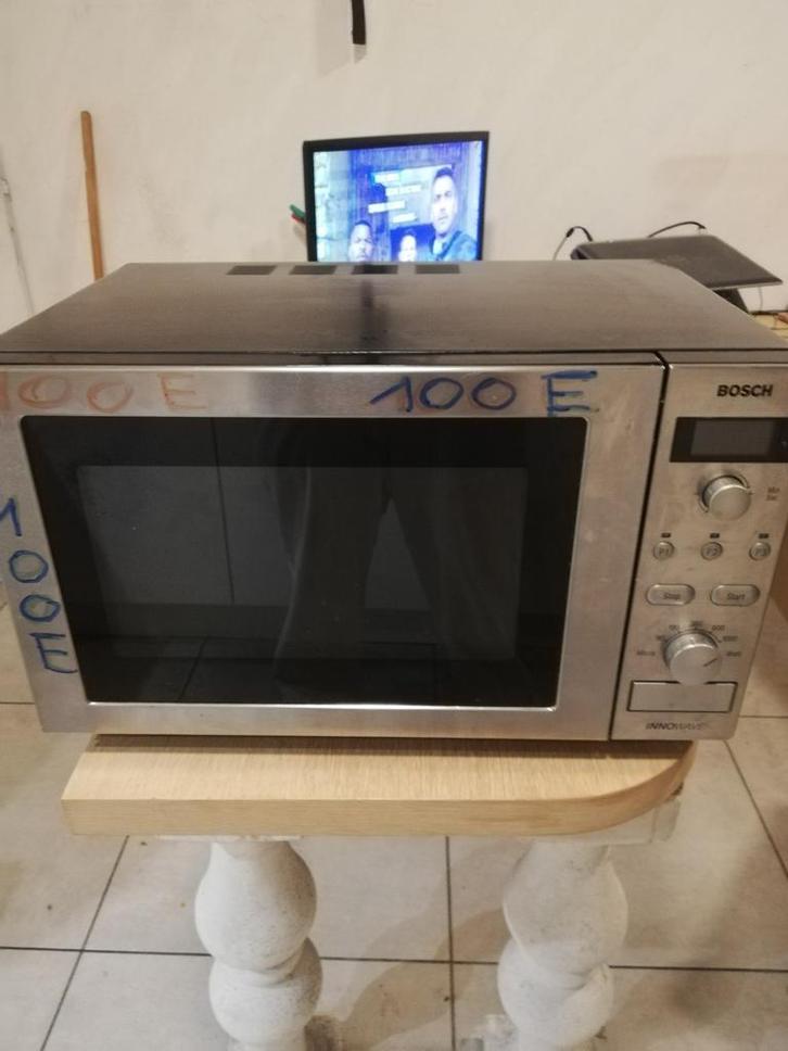 Bosch Nieuwe Staat. Prijs 100 Euro. Met Factuur., Elektronische apparatuur, Microgolfovens, Zo goed als nieuw, Ophalen