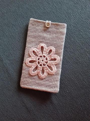 Gehaakt hoesje voor gsm beschikbaar voor biedingen