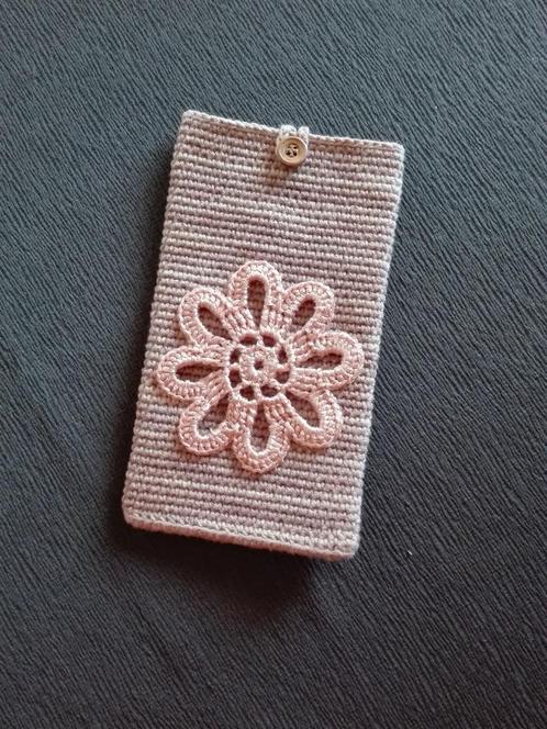 Gehaakt hoesje voor gsm, Hobby en Vrije tijd, Breien en Haken, Verzenden