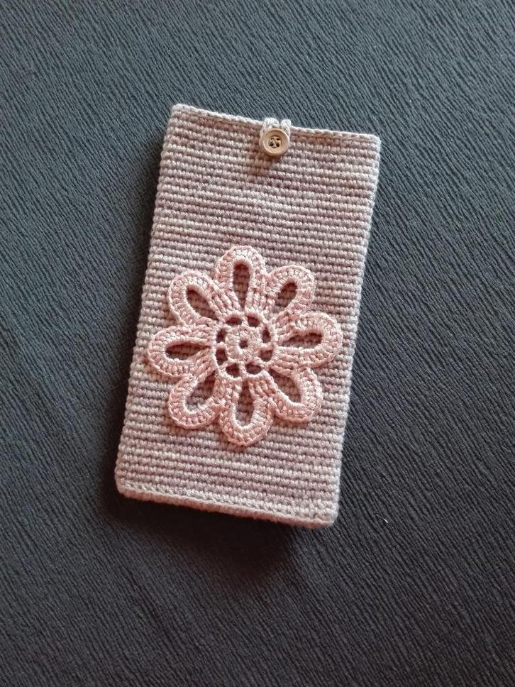 Gehaakt hoesje voor gsm, Hobby en Vrije tijd, Breien en Haken, Verzenden
