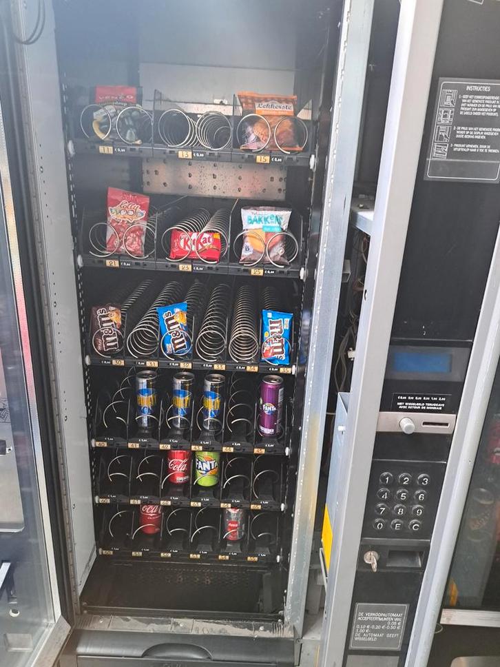 Frisdrank/ snacks automaat gekoeld necta, Verzamelen, Automaten | Overige, Ophalen