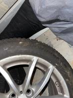 Jantes BMW 16” + 4 pneus hiver BFGoodrich, Autos : Pièces & Accessoires, Pneus & Jantes, Pneus hiver, 255 mm, 16 pouces, Véhicule de tourisme