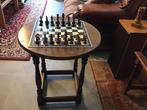 Schaaktafel massieve eik schaakbord en vinyl schaakstukken, Ophalen, Zo goed als nieuw