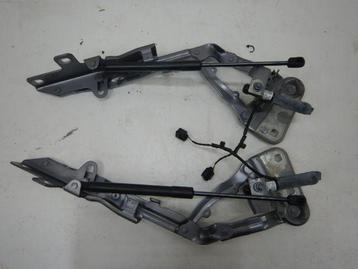 Range Rover Evoque II L551 Motorkapscharnieren Set K8D218800 beschikbaar voor biedingen