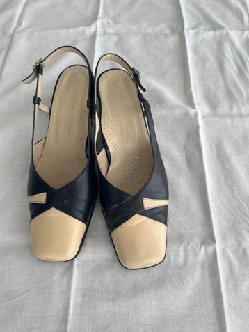 Zomerschoenen maat 40 ( leder ) beschikbaar voor biedingen