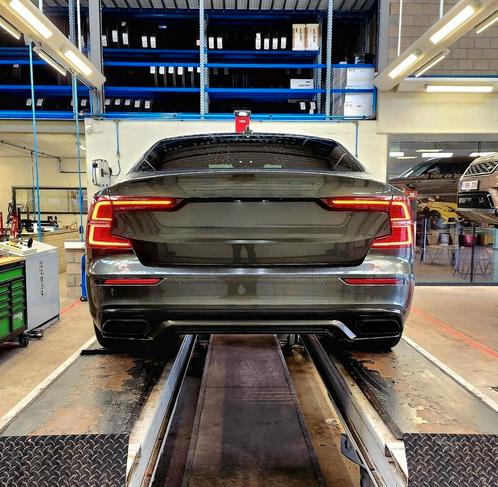 Volvo S60 T5 R-design, Auto's, Volvo, Particulier, S60, Achteruitrijcamera, Cruise Control, Dodehoekdetectie, Keyless entry, Automaat