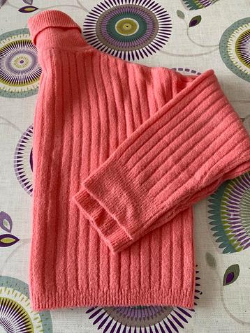 Koraalkleurige trui van ASOS, maat S, zachtheid en charme beschikbaar voor biedingen