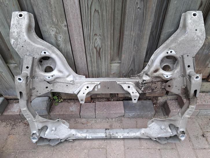 Veerpoot subframe stuurhuis bmw e87 e81 1serie  sub frame, Auto-onderdelen, Ophanging en Onderstel, BMW, Ophalen